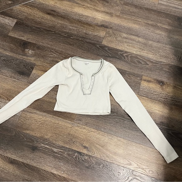 Urban Outfitters Women's White and Grey Shirt - Picture 3 of 6